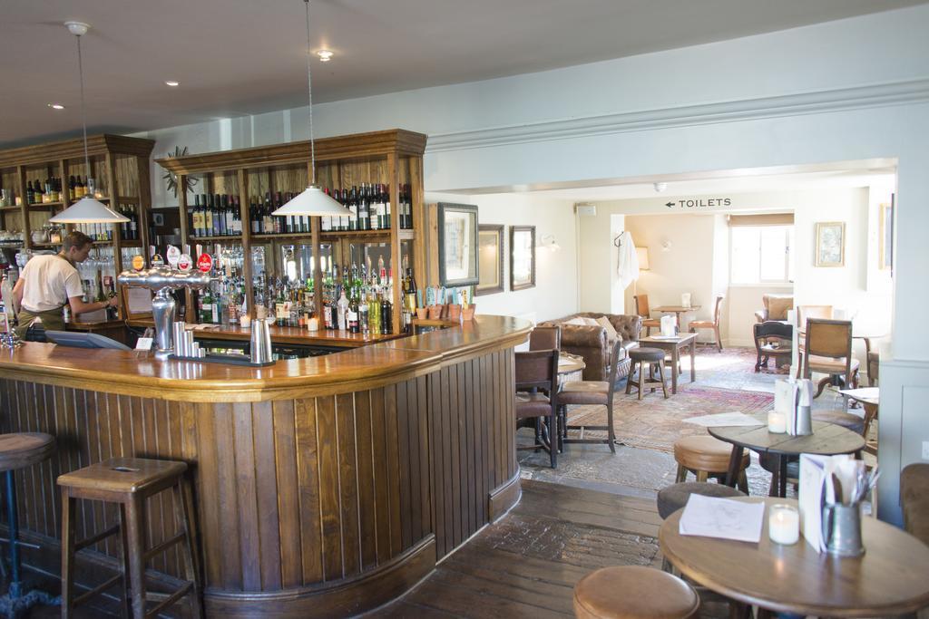 Hotel The Swan à Wedmore Extérieur photo