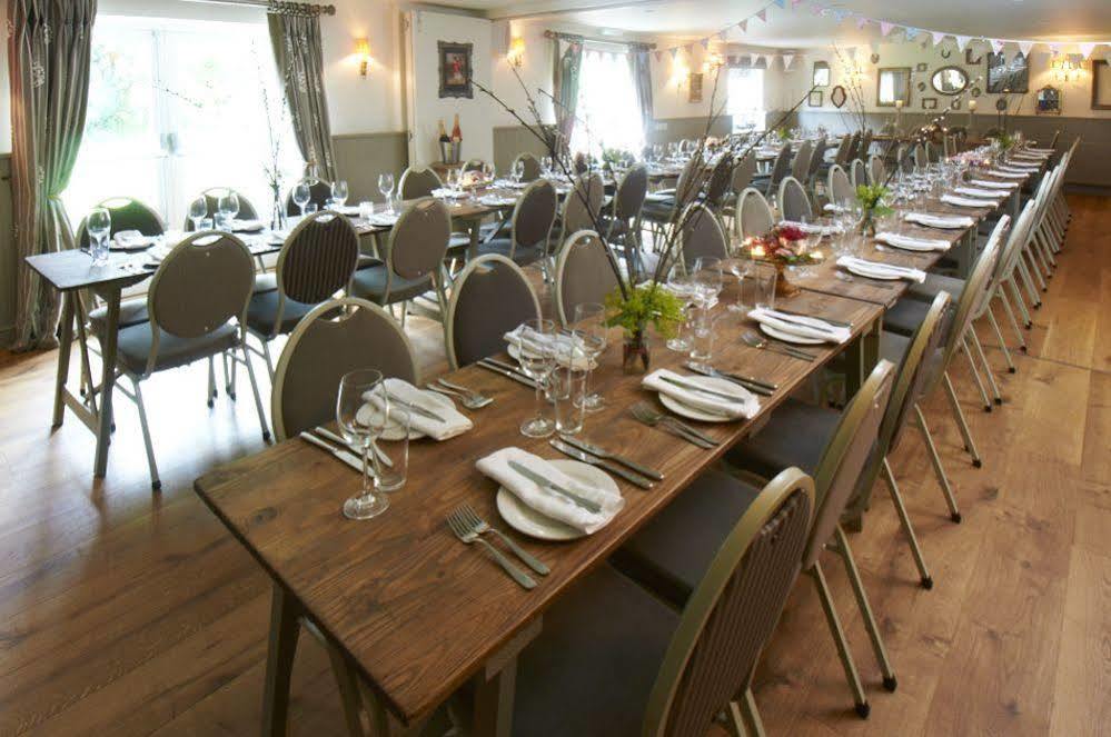 Hotel The Swan à Wedmore Extérieur photo